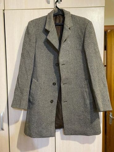 Пальто: Продаю полупальто шерстяное мужское б/у в хорошем состоянии. Размер — 1