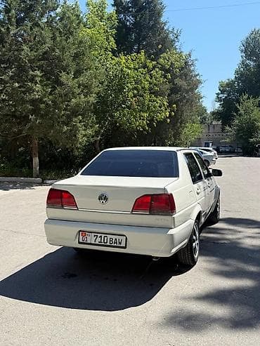 Продажа авто: Volkswagen Jetta: 2012 г., 1.6 л, Механика, Бензин, Седан — 3
