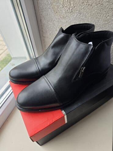 button куртка двухсторонняя: Продаю куртку мужскую. Размер 54 Ботинки мужские Pier Cardin. кожанные — 4