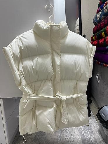 Утепленный, Тканевый, Осень-весна, Искусственный мех, Короткая модель, На синтепоне, С карманами, Стеганый at lalafo.kg Утепленный, Тканевый, Осень-весна, Искусственный мех, Короткая модель, На синтепоне, С карманами, Стеганый