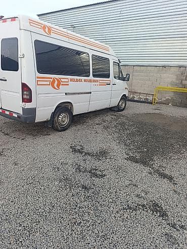 средний кузов ву: Mercedes-Benz Спринтер: 2004 г., 2.2 л, Ручные, Дизель, Фургон — 2