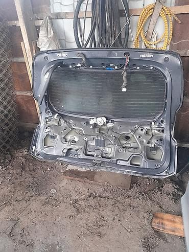 Крышка багажника Nissan, Б/у