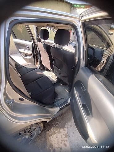 ist: Toyota Ist: 2003 г., 1.3 л, Автомат, Бензин, Хэтчбэк — 6