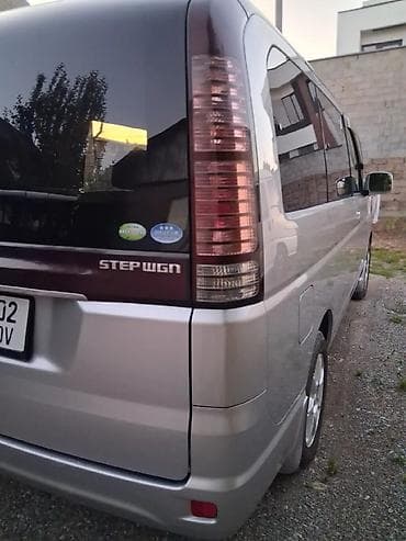 outback br: Honda Stepwgn: 2004 г., 2 л, Автомат, Бензин, Минивэн — 4