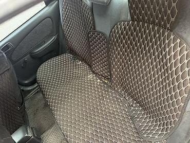 коврик: Toyota Corolla: 1999 г., 1.6 л, Механика, Бензин, Седан — 1