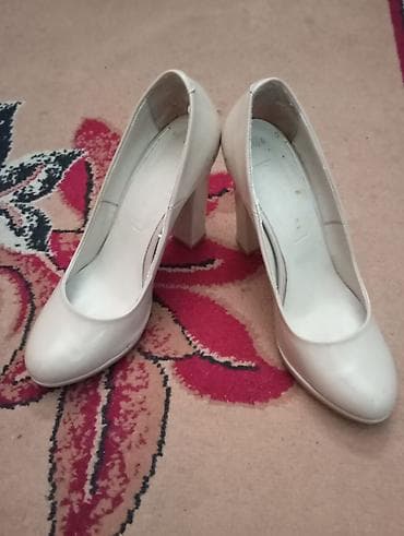 туфли женские salamander: Туфли-лодочки на каблуке, 2 пары. 1) Пара 1: бренд Mescat (логотип на — 4