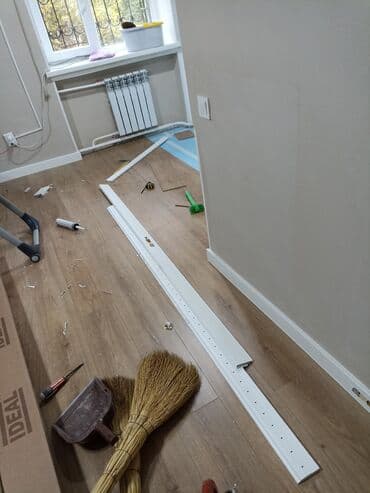 плинтус на пол: Монтаж напольных плинтусов, Укладка пола | Наливные полы, Ламинат, Линолеум Больше 6 лет опыта — 18