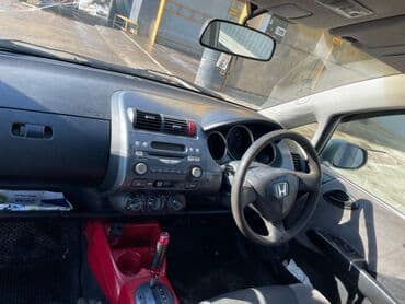 полики бишкек: Honda Fit: 2003 г., 1.3 л, Автомат, Бензин, Седан — 4