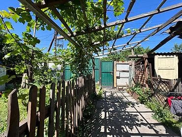 пл: Продам. Пол дома 34м2, участок 4,2 сот, р-н Пишпек, 94,5т$ (8 268 750 — 8