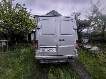 130 сурф: Mercedes-Benz Спринтер: 2005 г., 2.7 л, Автомат, Дизель, Фургон — 4