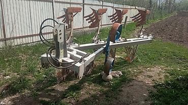 niva tayga: Колесный трактор с кабиной, красный. Основные характеристики: - — 6