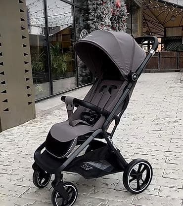 Коляска, цвет - Серебристый, Б/у