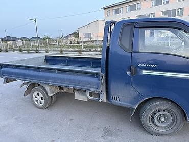 бетонирование двора: Легкий грузовик, Hyundai, Стандарт, 2 т, Б/у — 3