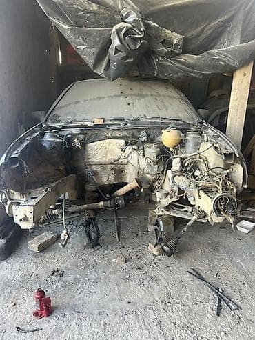 Автозапчасти: На запчасти Volkswagen Golf (хэтчбек, 3‑дверный кузов, поколение III) — 2