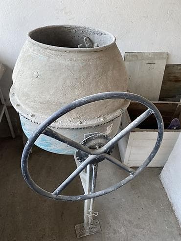 Бетономешалка Гравитационная, Малая (менее 150 л)