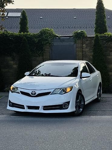 Транспорт: Toyota Camry: 2012 г., 2.5 л, Автомат, Бензин, Седан — 3
