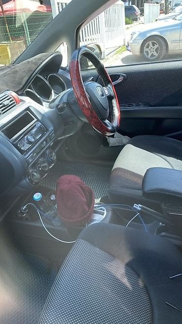 fit rs: Honda Fit: 2003 г., 1.5 л, Вариатор, Бензин, Хэтчбэк — 5