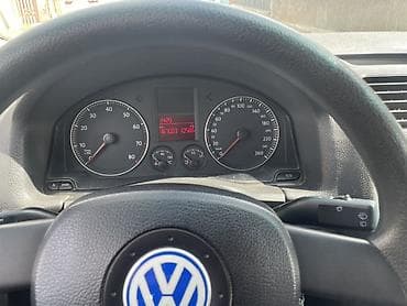 авто эмаль: Volkswagen Golf V: 2004 г., 1.6 л, Автомат, Бензин, Хэтчбэк — 3