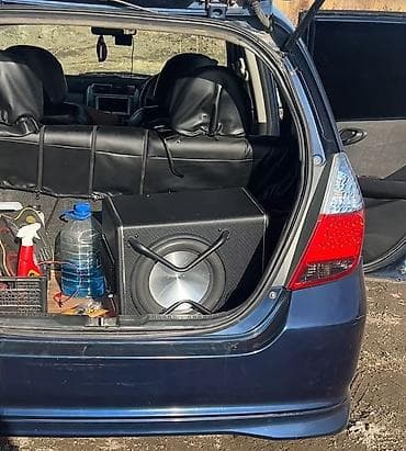 Скупка катализаторов: Сабвуфер с усилителем в комплекте. Размер длина 47/ ширина 37, 16 — 1