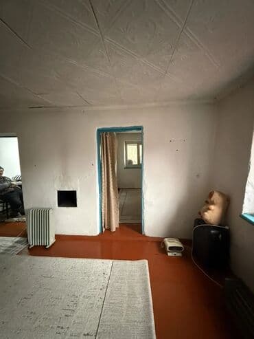 продаю дом джалал абад: Полдома, 45 м², 2 комнаты, Собственник, Старый ремонт — 2