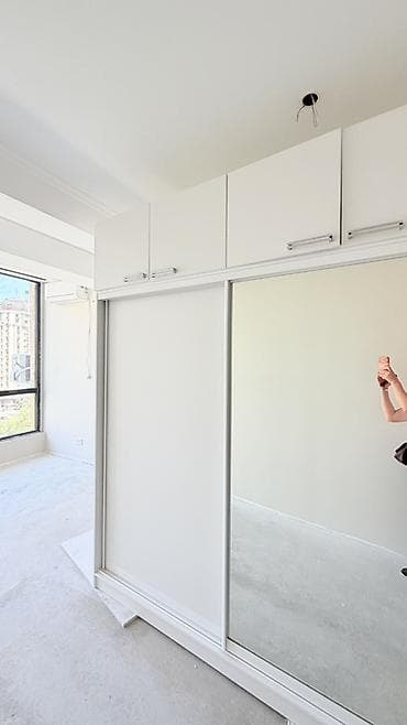 шкаф с зеркалом: Шкаф купе, С зеркалом, Другой материал — 1