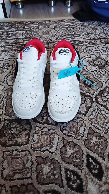 nike sb dunk: Мужские кроссовки, 41.5, Nike, Новый, цвет - Белый — 1