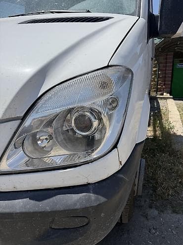 2 uz fe: Легкий грузовик, Mercedes-Benz, Стандарт, Б/у — 9