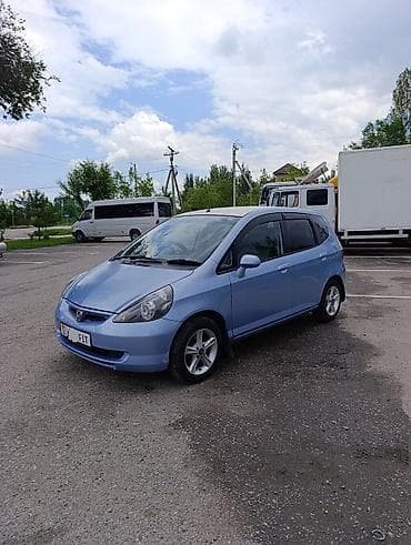 Продажа авто: Honda Fit: 2001 г., 1.3 л, Вариатор, Бензин, Хэтчбэк — 2