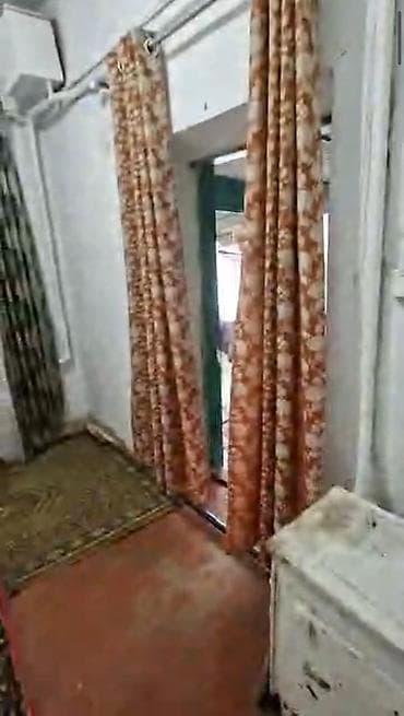 Продажа домов: 🏡 Срочно продаётся Полдома 📍 Бишкек, район Аламединского рынка 2 — 5