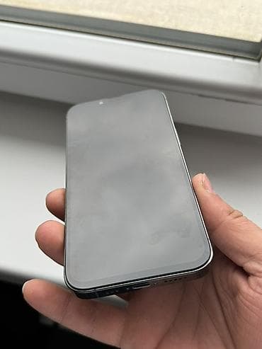 Айфон 13 про 256 гб Состояние хорошая Разбита задняя крышка