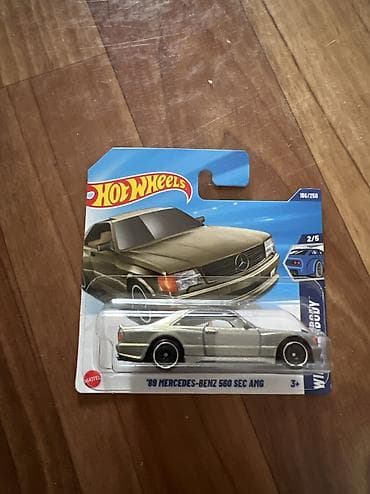 капибара игрушка цена: Набор коллекционных машинок Hot Wheels Silver Series BMW. В комплекте — 8