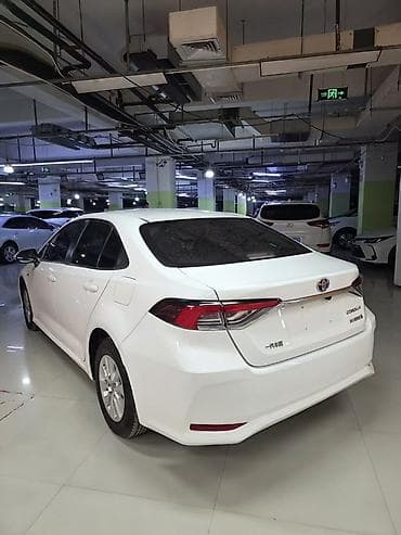 Toyota Corolla: 2021 г., 1.8 л, Вариатор, Гибрид, Седан — 4