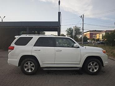4 4: Toyota 4Runner: 2010 г., 4 л, Автомат, Бензин, Внедорожник — 2