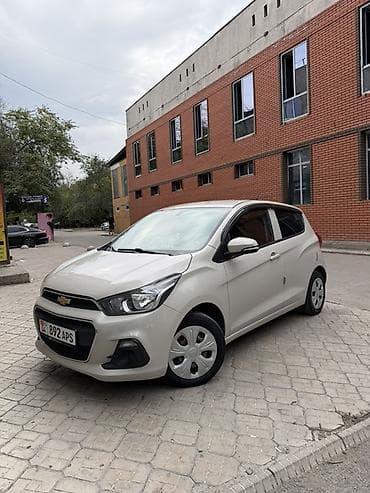 Chevrolet Spark: 2017 г., 1 л, Автомат, Бензин, Хэтчбэк