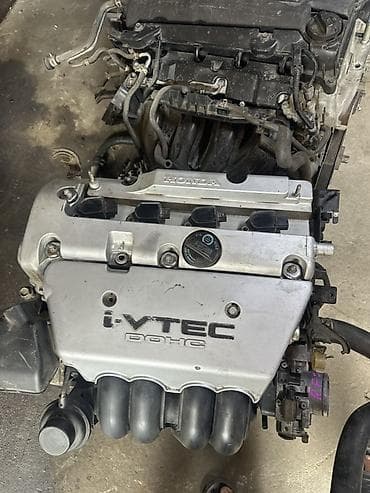 Двигатель Honda i-VTEC DOHC (рядная «четвёрка») в сборе. Основные