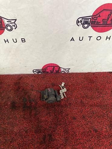 Подушка TOYOTA Isis XM10 1AZ-FSE 2 2004 (б/у) ДВИГАТЕЛЬ / АКПП - в at lalafo.kg Подушка TOYOTA Isis XM10 1AZ-FSE 2 2004 (б/у) ДВИГАТЕЛЬ / АКПП - в
