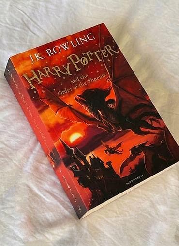 Китептер жана журналдар: Фантастика жана фэнтези, Англис тилинде, Жаңы, Өзү алып кетүү — 2