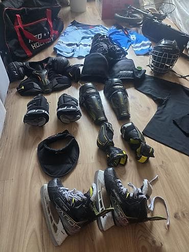 Полный комплект хоккейной экипировки для юного игрока. Состав: - at lalafo.kg Полный комплект хоккейной экипировки для юного игрока. Состав: -