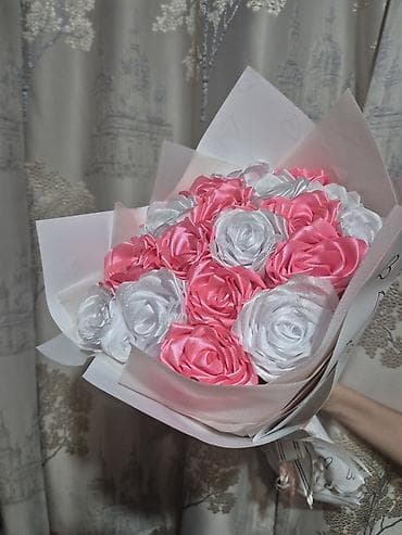 букеты из лент: Букет из атласных роз ручной работы - Состав: розы из атласной ленты — 3