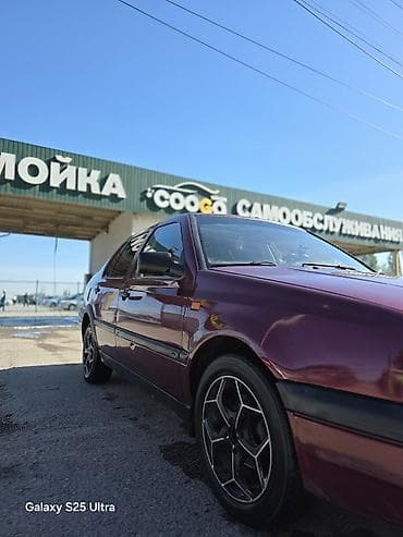 vw: Volkswagen Vento: 1993 г., 1.8 л, Механика, Бензин, Седан — 4