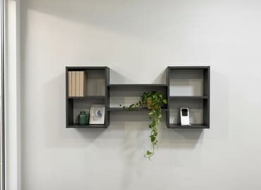 навесная полка в шкаф: Настенная модульная полка из ЛДСП в современном минималистичном стиле — 1