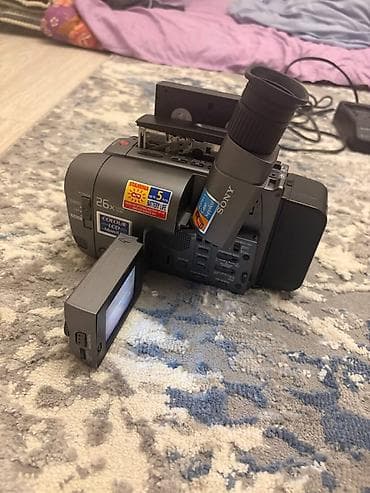cd disk: Видеокамера Sony Handycam Vision CCD-TRV12E (PAL), формат Video8 — 10