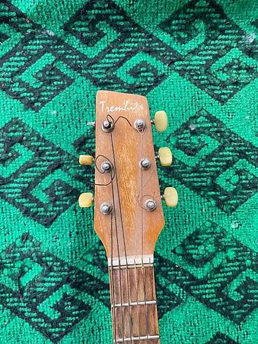 gestalt excalibur: Акустическая гитара Trembita (дредноут) - Корпус формы дредноут, верх — 3