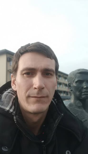 уличные прожекторы: Электрик — южные микрорайоны Выполняю электромонтажные и сервисные — 1