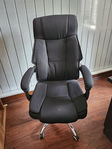 Офис креслолору: Офис креслолор, Колдонулган, Дөңгөлөктүү, түсү - Кара — 1