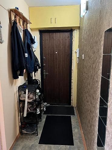квартиру токмак: 3 комнаты, 58 м², 104 серия, 4 этаж — 5
