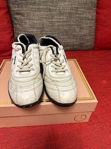 Женская обувь: Крассовки 37 размера 500 сом — 2