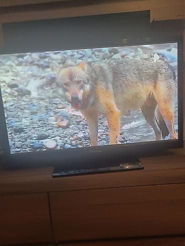 smart box: Телевизор Samsung LED, диагональ экрана ориентировочно 50" (80 см) — 1