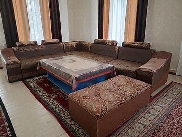 баткен мебел: Срочно продаётся большой угловой диван размером 4×3 метра с пуфиком — 1