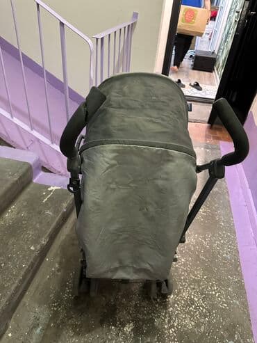 прогулочную коляску chicco: Коляска, Б/у — 5